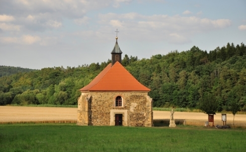 Kostel sv. Petra a Pavla, Dolany u Hlinců